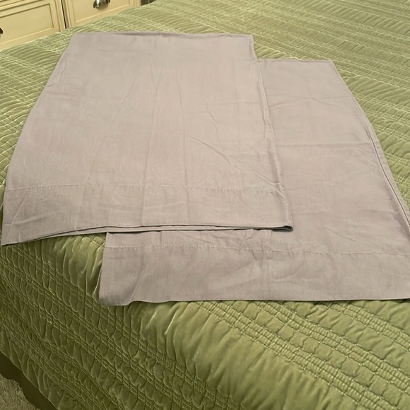 Mainstays Set of 2 Queen Pillowcases Gray Lightly Used - Picture 5 of 8